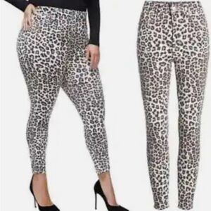 Good American Good Waist Crop Cheetah Print White/Grey/Black Jeans High Rise